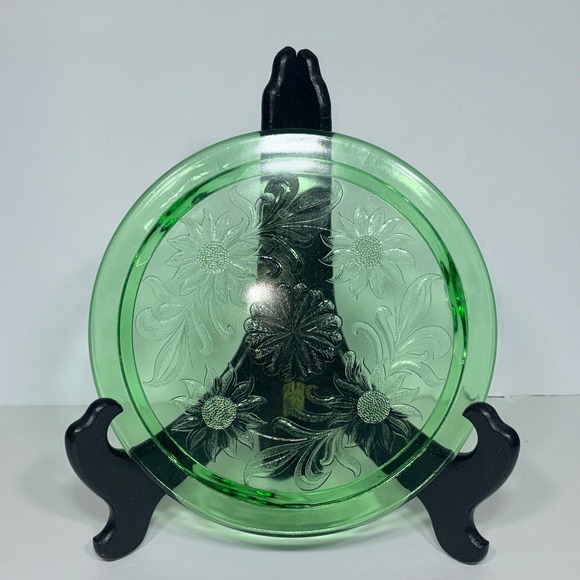 1930s Vtg Jeanette Green Depression GLOW Glass Sunflower Footed Cake Plate 10" - Picture 2 of 16